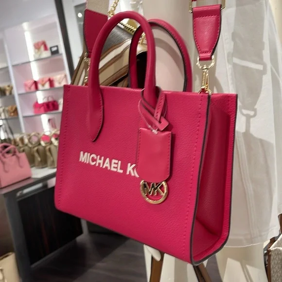 MICHAEL KORS
Mirella Small Pebbled Leather Crossbody Bag Tote
Electric Pink
NWT - Picture 16 of 16